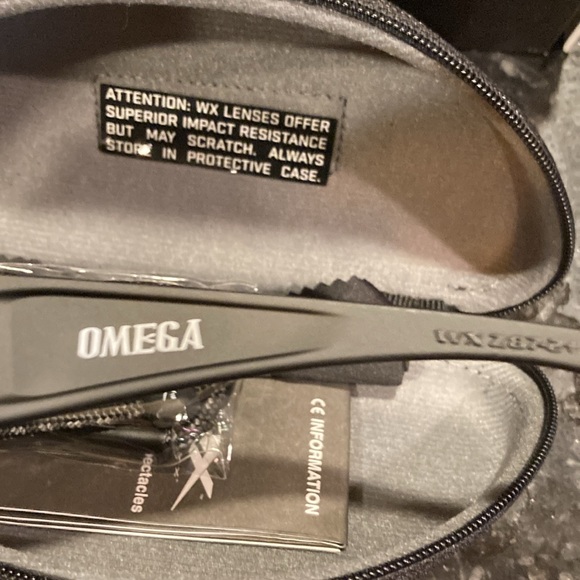 WILEY X OMEGA WRAP SUNGLASSES WITH GREEN MIRROR NEW IN BOX - Picture 6 of 9
